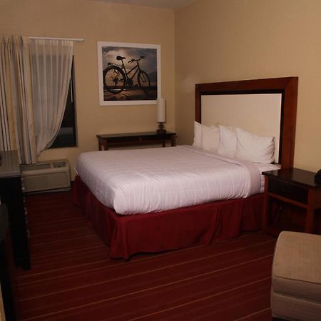 Days Inn By Wyndham Semmes Mobile Zewnętrze zdjęcie