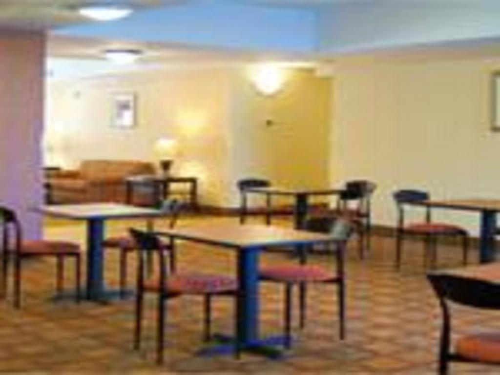Days Inn By Wyndham Semmes Mobile Zewnętrze zdjęcie