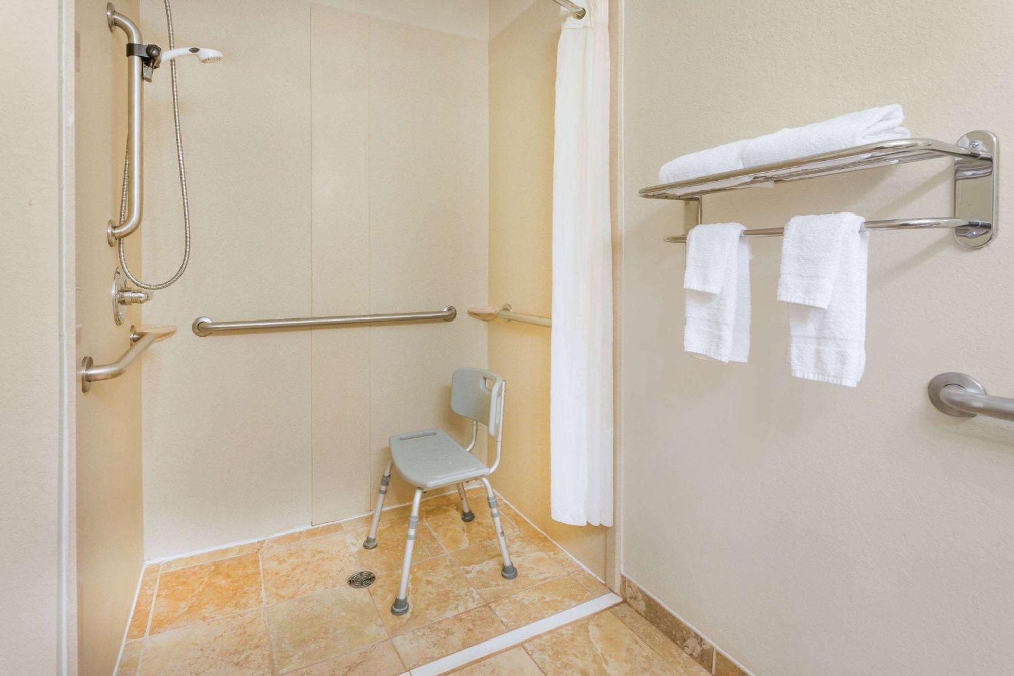 Days Inn By Wyndham Semmes Mobile Zewnętrze zdjęcie