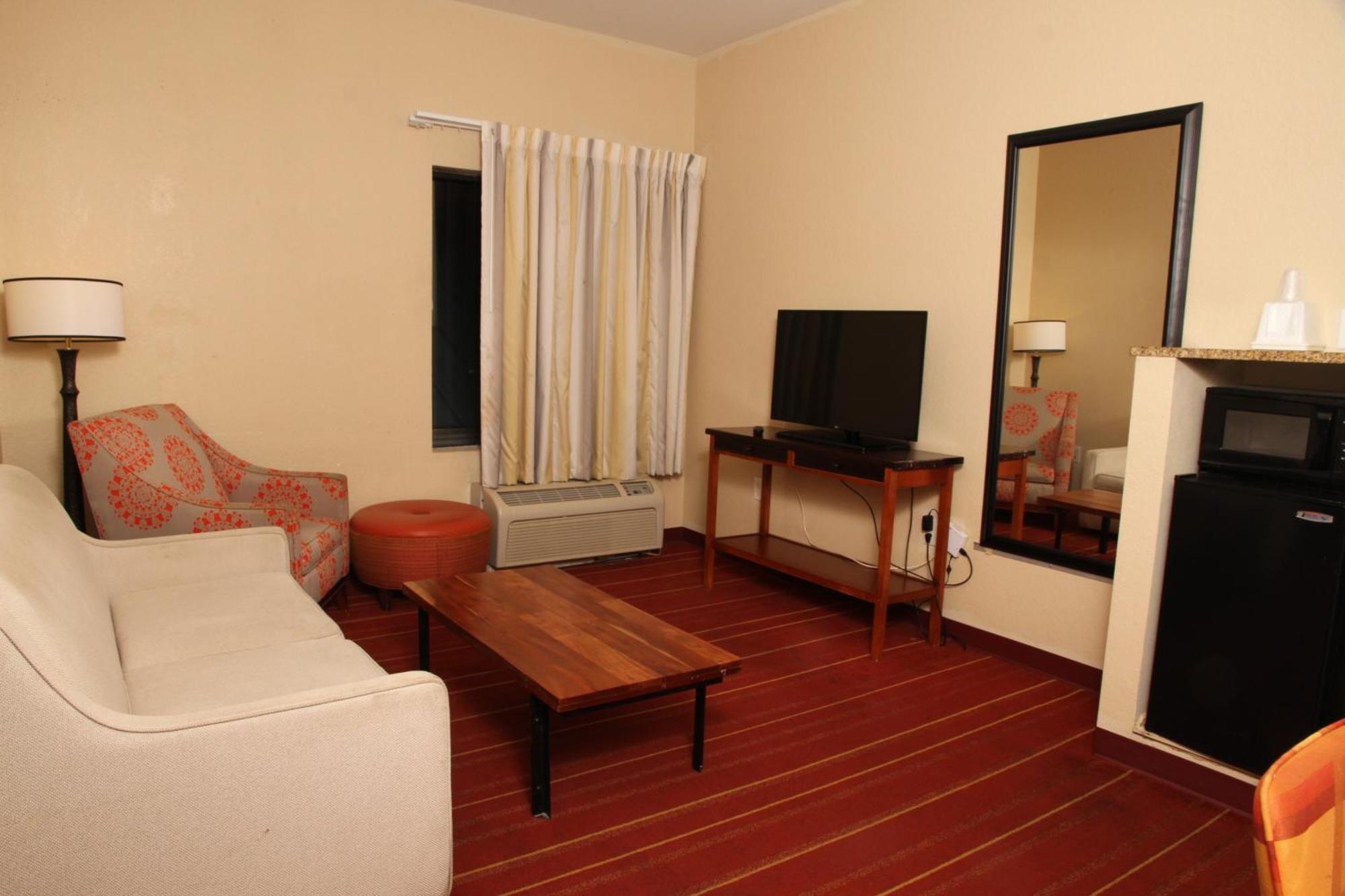 Days Inn By Wyndham Semmes Mobile Zewnętrze zdjęcie